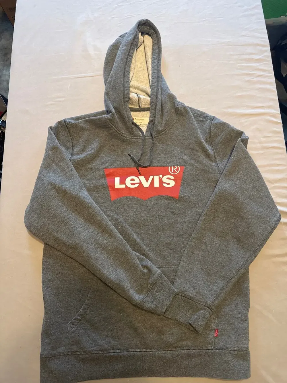 Levi’s Unisex Hoodie Size Medium | Classic Casual Pullover Sweatshirt